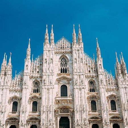 3 Bedrooms Apartment Milan Bagian luar foto