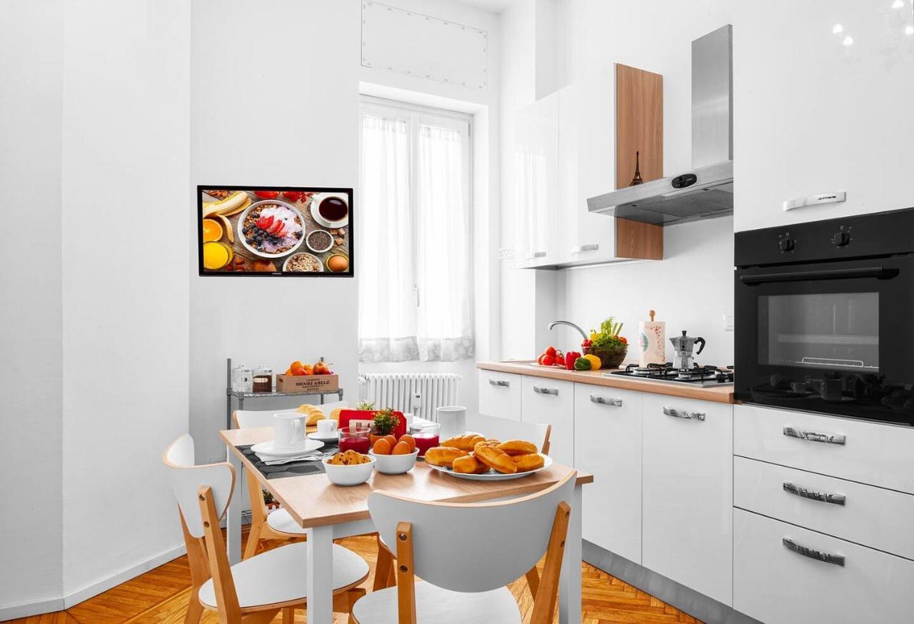 3 Bedrooms Apartment Milan Bagian luar foto
