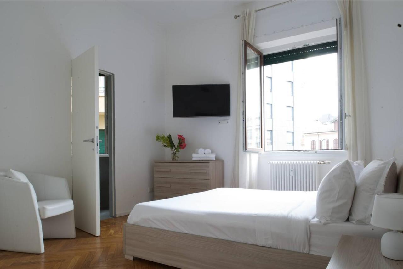 3 Bedrooms Apartment Milan Bagian luar foto