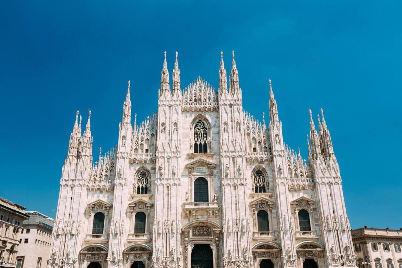 3 Bedrooms Apartment Milan Bagian luar foto